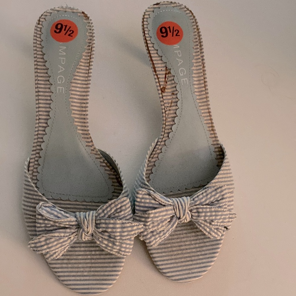 Rampage Lt blue & white striped fabric heels, 91/2